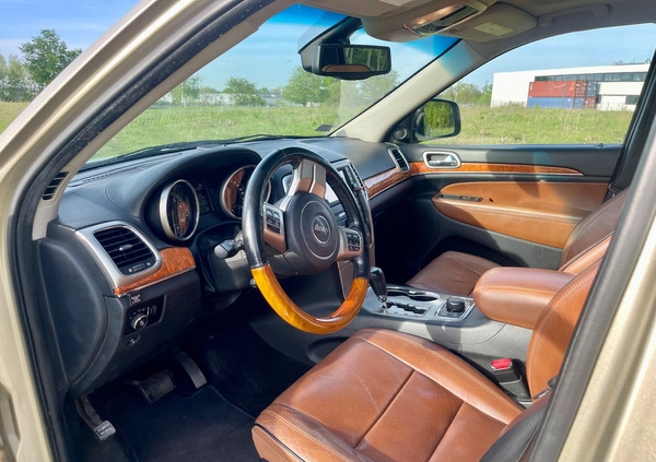 Jeep Grand Cherokee cena 65000 przebieg: 206000, rok produkcji 2011 z Nidzica małe 379